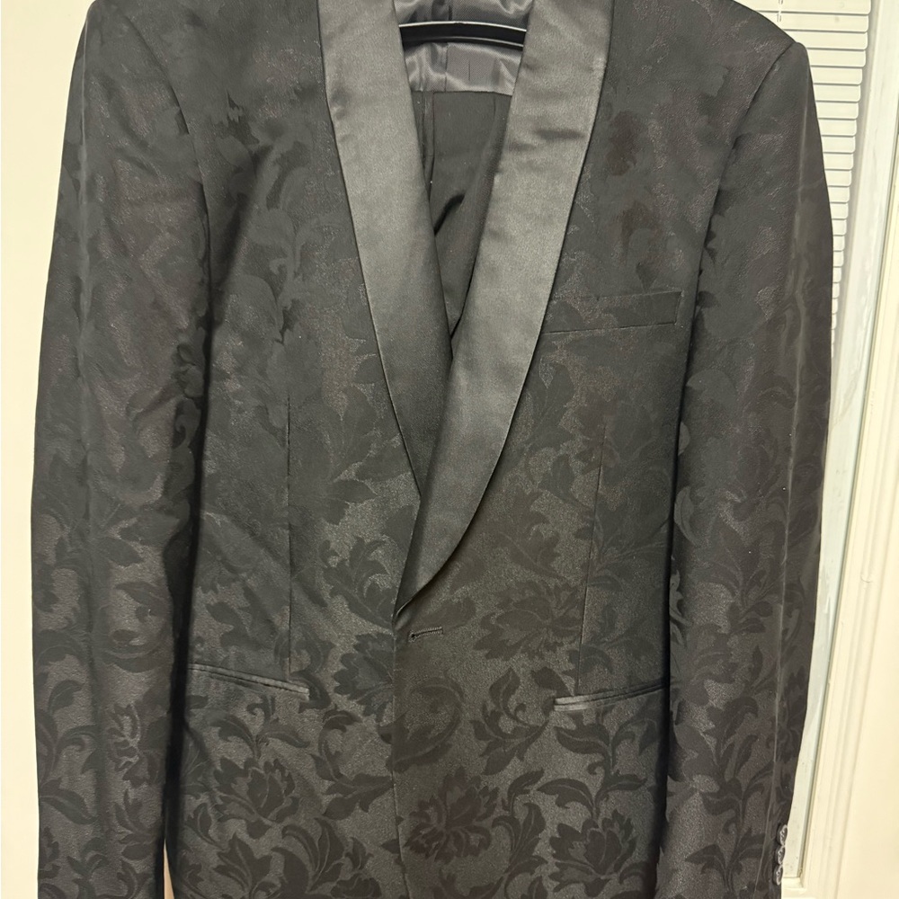 Black Jacquard Shawl Collar Suit with Satin Lapels